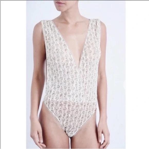 REVOLVE Cream Sleeveless Backless Bodysuit Size Small - Picture 2 of 3